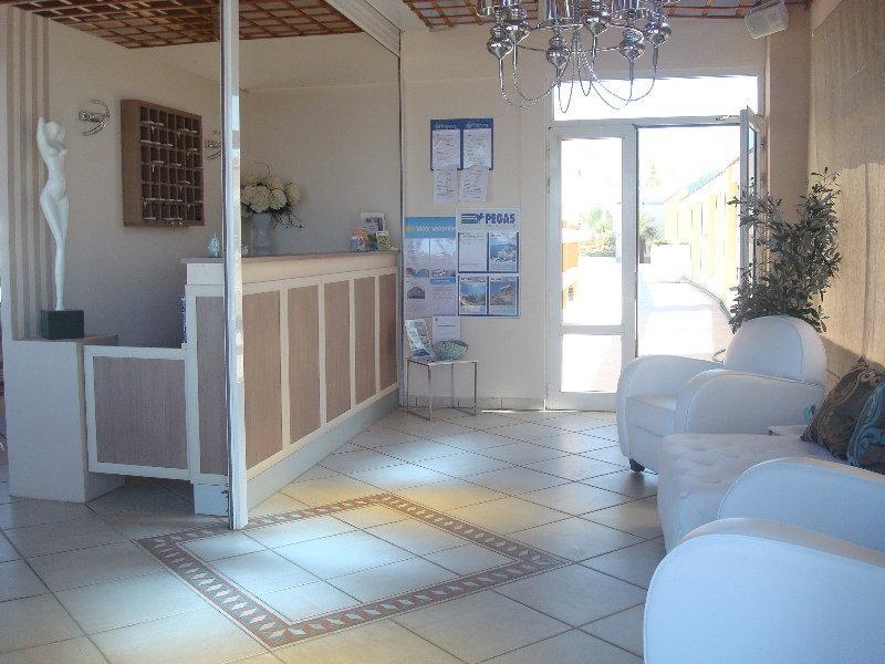 Kasapakis Hotel & Apartments Херсонисос Екстериор снимка